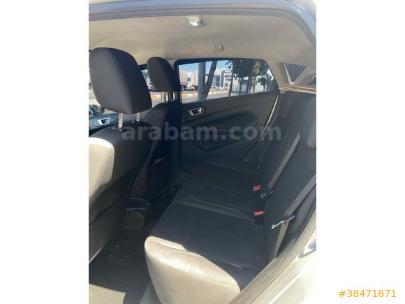 Sahibinden Ford Fiesta 1.25 My 2013 Model  204.xxx  km Gri (Gümüş)