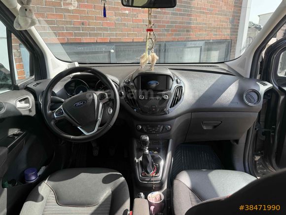 GARAJCAN DAN HATASIZ BOYASİZ DUŞUK  KM FORD COURİER
