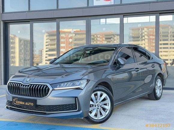 2025 SUPERB 1.5 TSI HYBRİD PREMİUM BAYİDEN ÇIKTIĞI GİBİ +