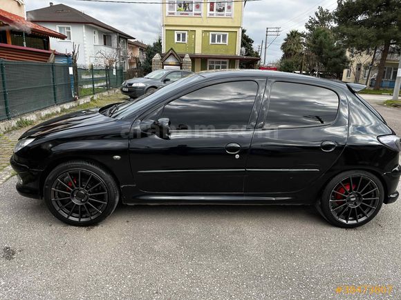Sahibinden Peugeot 206 1.4 HDi Feline 2005 Model  278.000 km Siyah