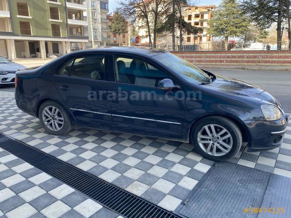 VOLKSWAGEN JETTA 2008 HATASIZ TEK PARÇA BOYALI 