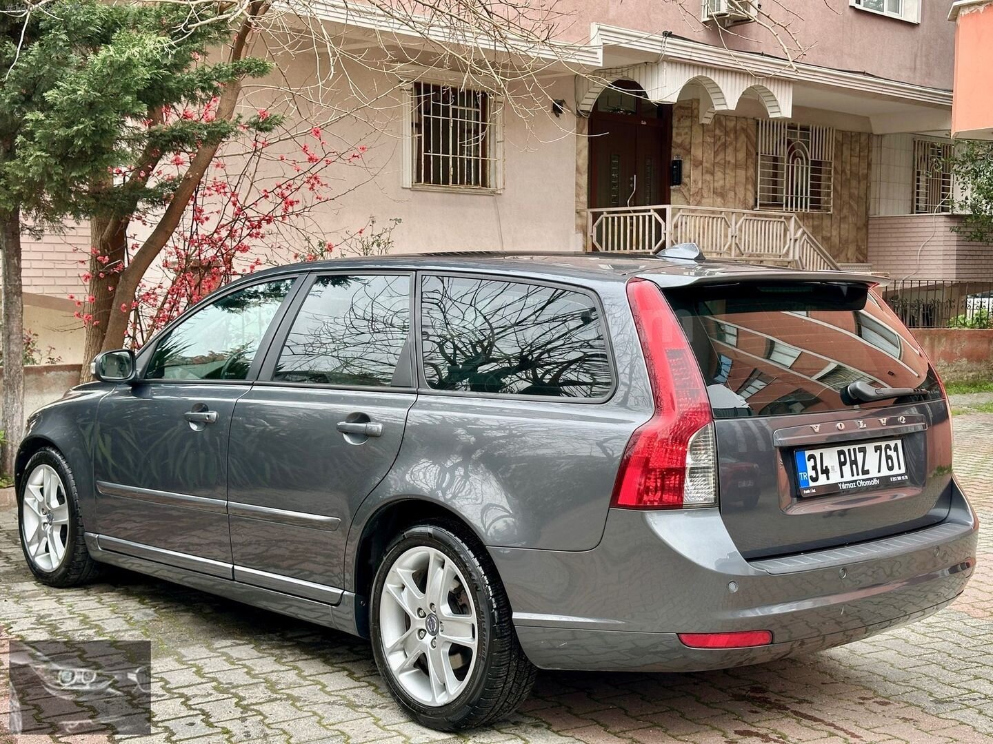 Galeriden Volvo V50 2.0 D Dynamic 2009 Model İstanbul 397.000 km Füme 7