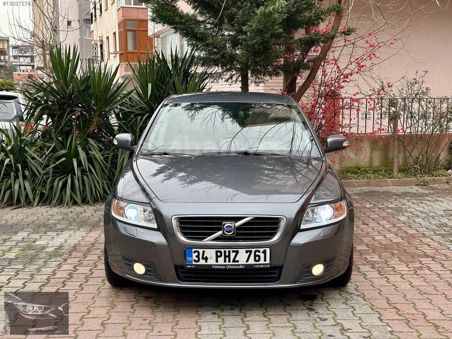 Galeriden Volvo V50 2.0 D Dynamic 2009 Model İstanbul 397.000 km Füme 2
