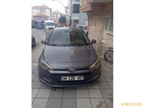 Sahibinden Hyundai i20 1.2 MPI (En ucuz Style paket aracı) 2015 Model