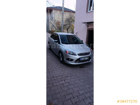 Sahibinden Ford Focus 1.6 TDCi Titanium 2010 Model  241.000 km Gri (Gümüş)