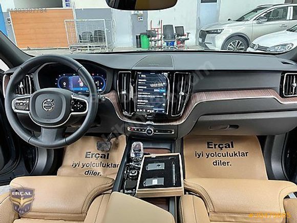 ERÇAL:2024 VOLVO XC60 PLUS DARK sadece 14,000km de BOYASIZ