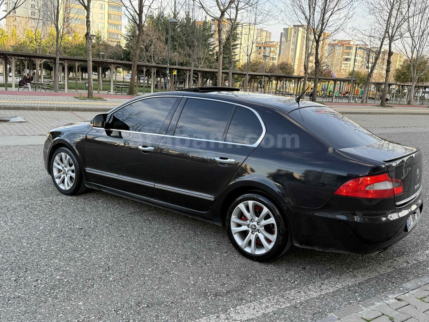Galeriden Skoda SuperB 2.0 TDI Elegance 2009 Model Gaziantep 330.000 km Siyah 7