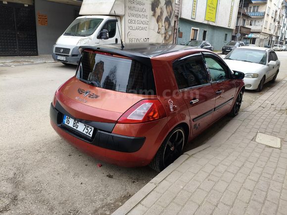 Sahibinden Renault Megane 1.6 Authentique 2004 Model  254.000 km Kırmızı