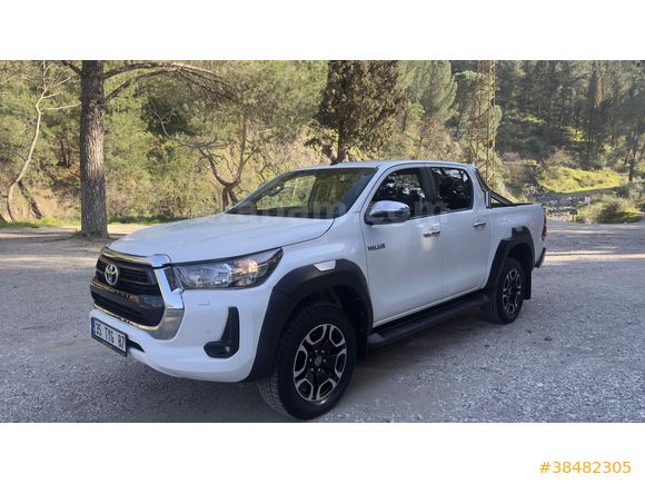 Sahibinden Toyota Hilux 2.4 D-4D 4x2 Adventure 2022 Model İzmir