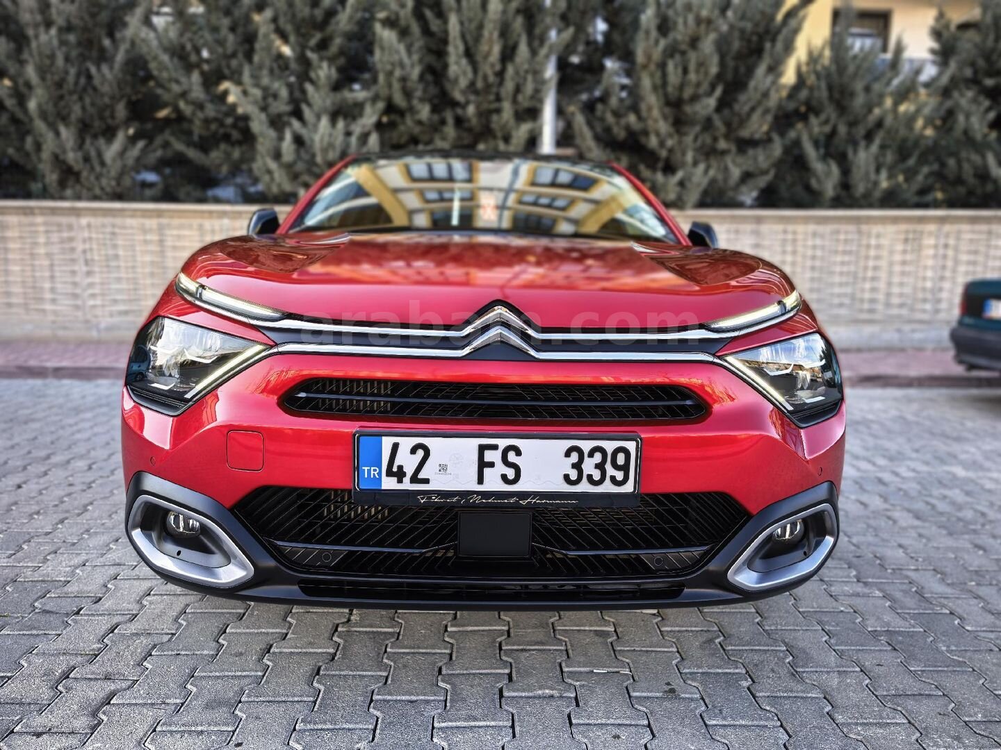 Galeriden Citroen C4 X 1.2 PureTech Shine 2024 Model Konya 27.000 km Kırmızı 1