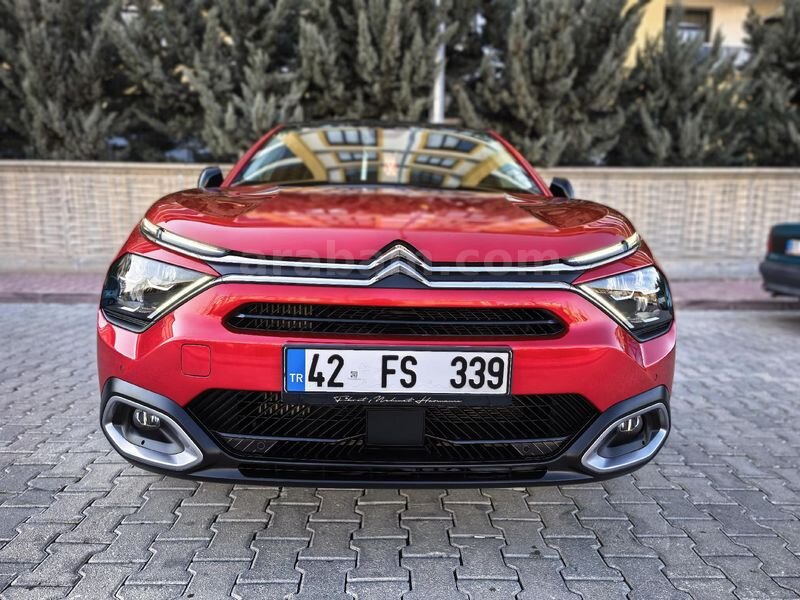 Galeriden Citroen C4 X 1.2 PureTech Shine 2024 Model Konya 27.000 km Kırmızı