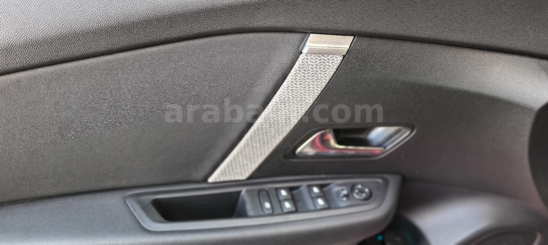 Galeriden Citroen C4 X 1.2 PureTech Shine 2024 Model Konya 27.000 km Kırmızı 4