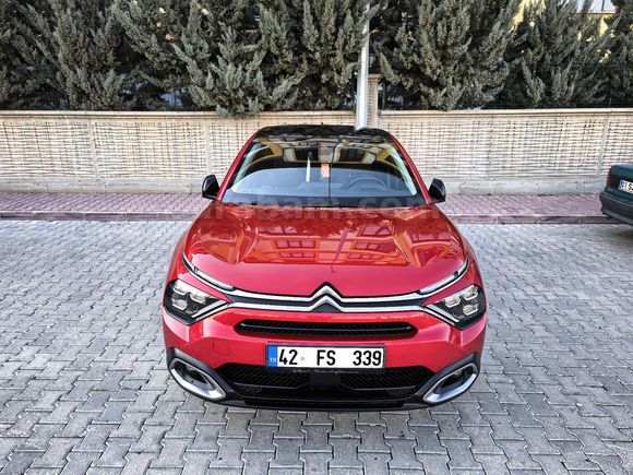 Galeriden Citroen C4 X 1.2 PureTech Shine 2024 Model Konya 25000 km Kırmızı