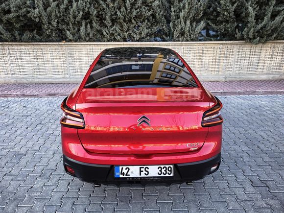 Galeriden Citroen C4 X 1.2 PureTech Shine 2024 Model Konya 25000 km Kırmızı