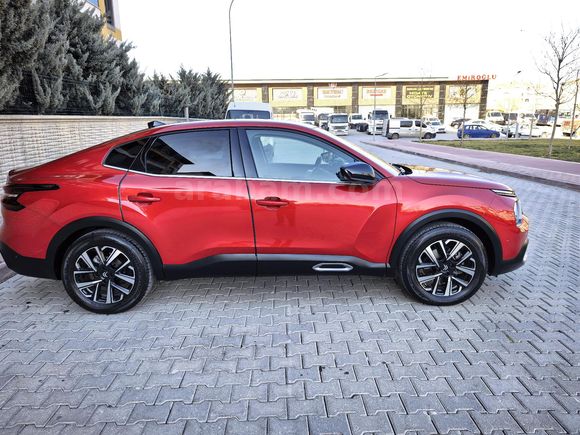 Galeriden Citroen C4 X 1.2 PureTech Shine 2024 Model Konya 25000 km Kırmızı