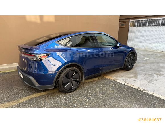 İlk Sahibi Doktordan Tesla Model Y Standart Range 2025 Model EAP