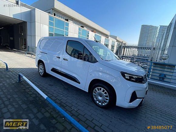 2025 OPEL COMBO CARGO 1.5D ULT.XL.18.000KM OTOMK TEMİZ BAKIMLI