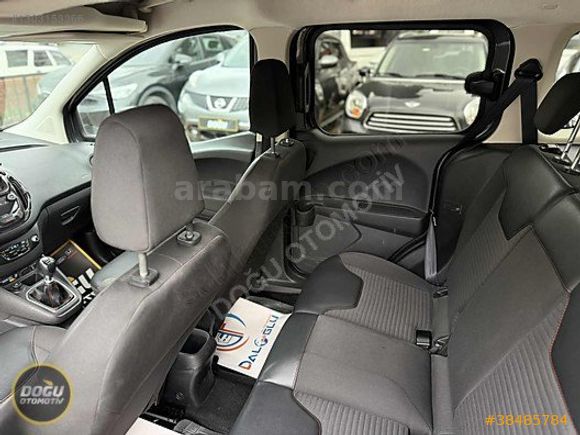 58.500 KM' de 2023 FORD COURİER 1.5 TDCİ TİTANİUM PLUS HATASIZ