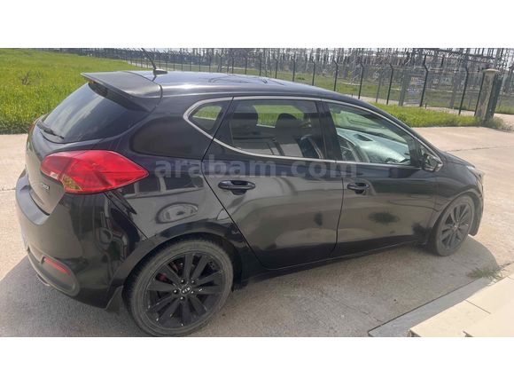 Sahibinden Kia Ceed 1.6 CRDi Concept Plus 2015 Model 