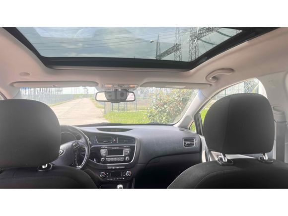 Sahibinden Kia Ceed 1.6 CRDi Concept Plus 2015 Model 