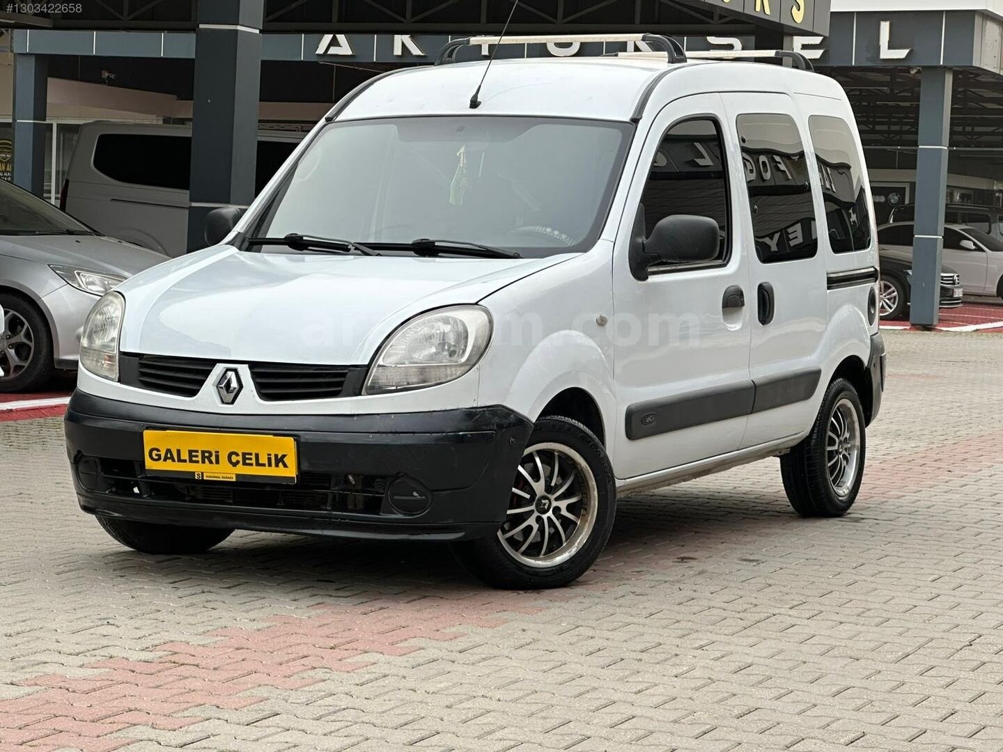 Galeriden Renault Kangoo 1.5 dCi Expression 2007 Model Adana 220.000 km Beyaz 1