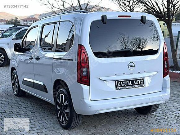 2025 COMBO 1.5 D ULTİMATE+CAM TAVAN BOYASIZ HATASIZ KARTAL AUTO