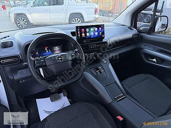 2025 COMBO 1.5 D ULTİMATE+CAM TAVAN BOYASIZ HATASIZ KARTAL AUTO
