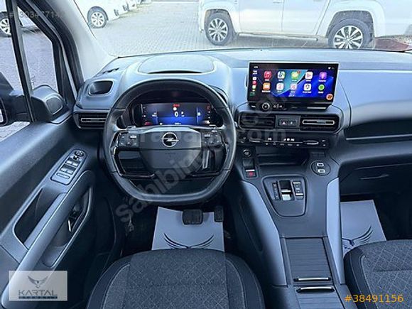 2025 COMBO 1.5 D ULTİMATE+CAM TAVAN BOYASIZ HATASIZ KARTAL AUTO