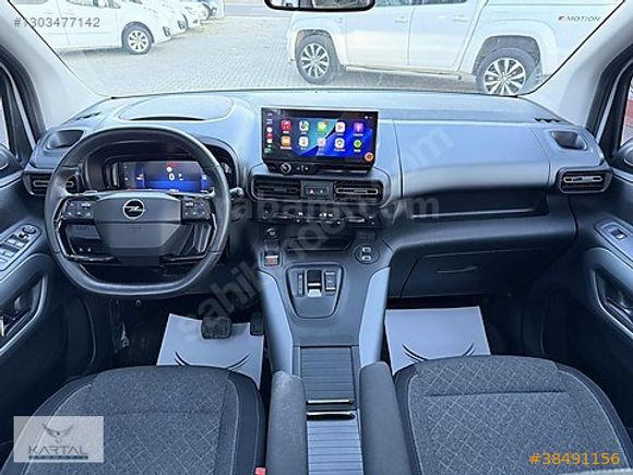 2025 COMBO 1.5 D ULTİMATE+CAM TAVAN BOYASIZ HATASIZ KARTAL AUTO