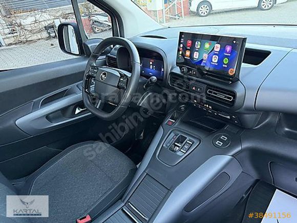 2025 COMBO 1.5 D ULTİMATE+CAM TAVAN BOYASIZ HATASIZ KARTAL AUTO