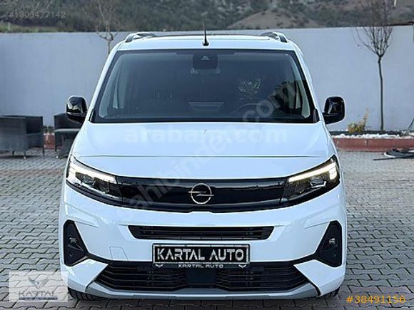 2025 COMBO 1.5 D ULTİMATE+CAM TAVAN BOYASIZ HATASIZ KARTAL AUTO