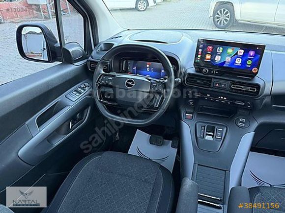 2025 COMBO 1.5 D ULTİMATE+CAM TAVAN BOYASIZ HATASIZ KARTAL AUTO