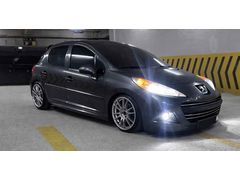 Peugeot 207 1.4 HDi Envy 2011 Model  125.000 km  (Değişensiz ön arka tavan boyasız işlemsiz) (tramer 1adet 975tl park halinde çarpma)