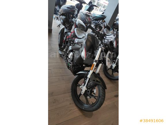 Sahibinden Benelli 125 S