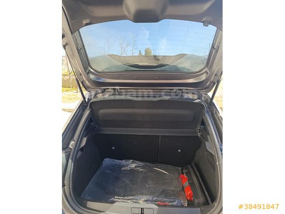 Sahibinden Peugeot 208 1.2 PureTech Allure Selection 2022 Model