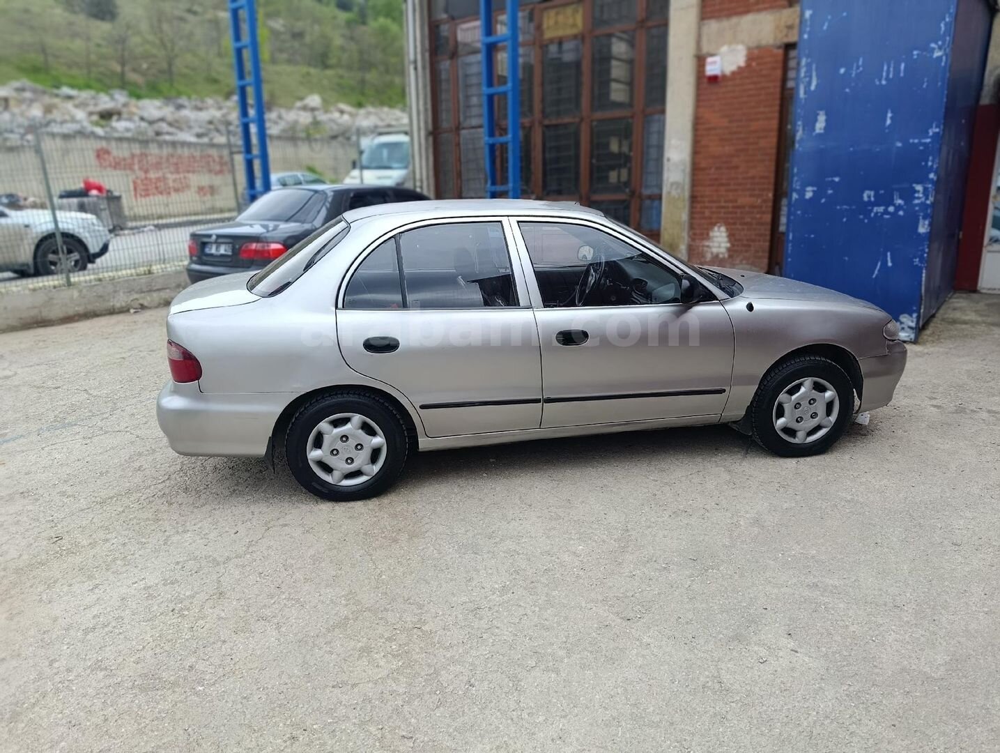 Sahibinden Hyundai Accent 1.3 LS 1998 Model Ankara 365.000 km Gri (metalik) 4