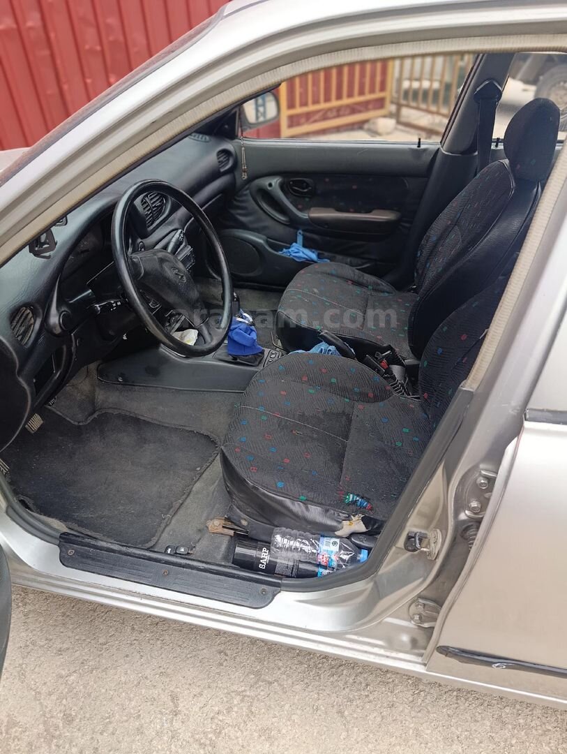 Sahibinden Hyundai Accent 1.3 LS 1998 Model Ankara 365.000 km Gri (metalik) 6