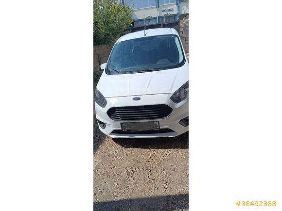 Sahibinden Ford Tourneo Courier 1.5 TDCi Delux 2021 Model  114.500 km Beyaz