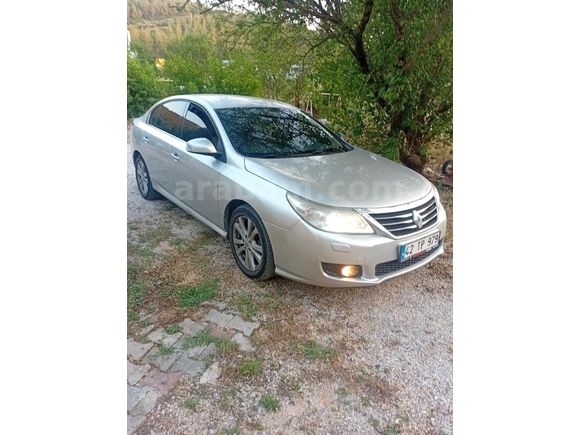 memurdan  temiz bakımlı  Renault Latitude 1.5 dCi Privilege 2012 Model