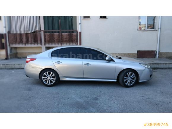 memurdan  temiz bakımlı  Renault Latitude 1.5 dCi Privilege 2012 Model