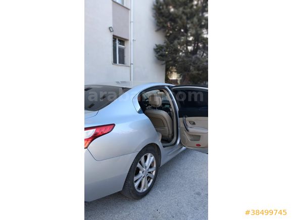 son 15 gün memurdan  temiz bakımlı  Renault Latitude 1.5 dCi Privilege 2012 Model