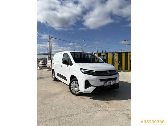 Sahibinden Opel Combo 1.5 CDTI Ultimate XL 2024 Model  20.500 km Beyaz