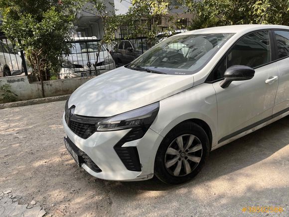 İlk sahibinden Renault Clio 1.0 TCe Joy 2024 Model İzmir