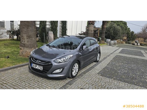 ACİL SATILIK Hyundai i30 1.6 GDi Elite 2013 Model 2025aralık MODEL GAZ SİSTEMLİ SIKINTISIZ.