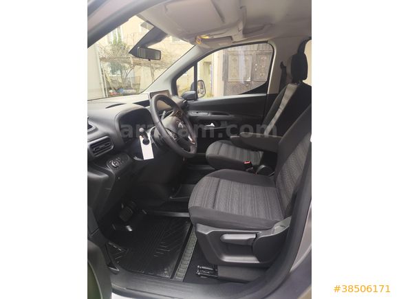 Sahibinden Opel Combo 1.5 CDTI Edition 2024 Model  20.000 km Gri