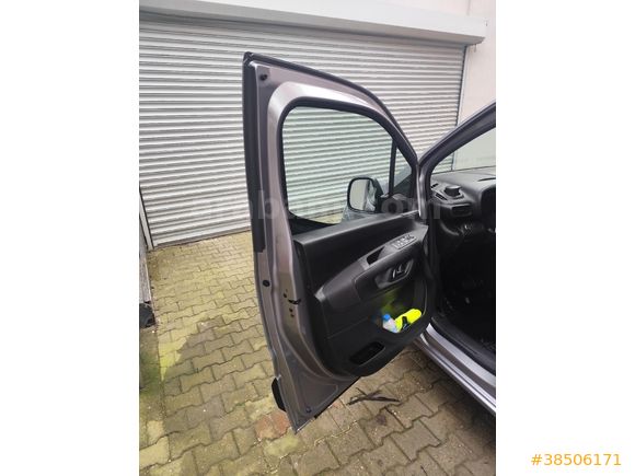 Sahibinden Opel Combo 1.5 CDTI Edition 2024 Model  20.000 km Gri