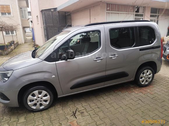 Sahibinden Opel Combo 1.5 CDTI Edition 2024 Model  20.000 km Gri