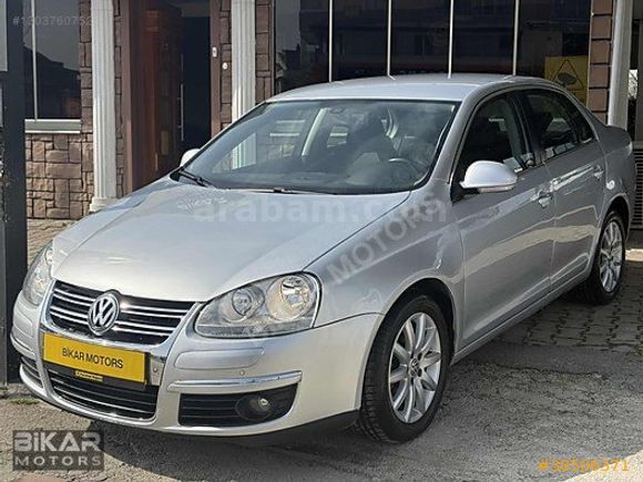 DÜŞÜK KM FULL BAKIMLI GERİ GÖRÜŞ KAMERALI OTOMATİK JETTA