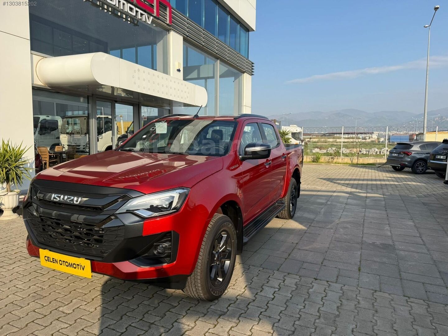 ÇELEN OTOMOTİV DEN 2024 MODEL ISUZU D MAX 1.9 D 4X4 V-CROSS 0KM 7