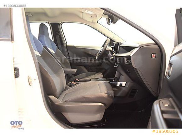 Opel Frontera 1.2 Hybrid Edition Dct 145HP - 2025